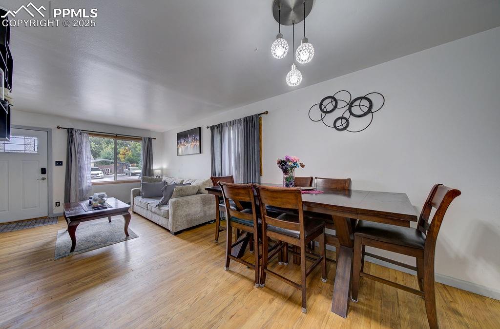 Image 13 of 41: Dining Area