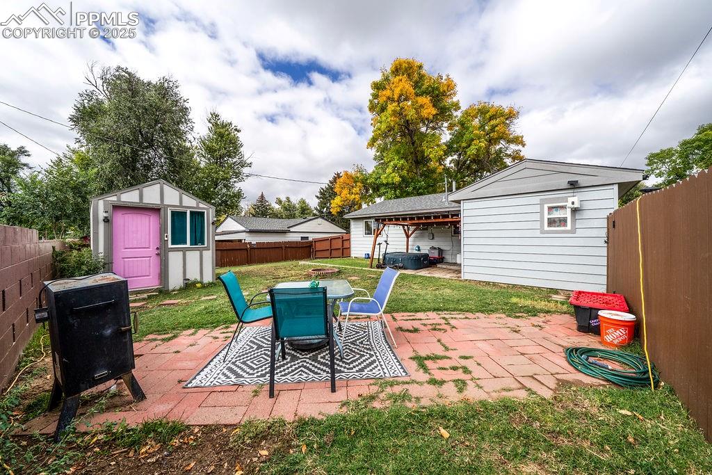 Image 3 of 41: Patio