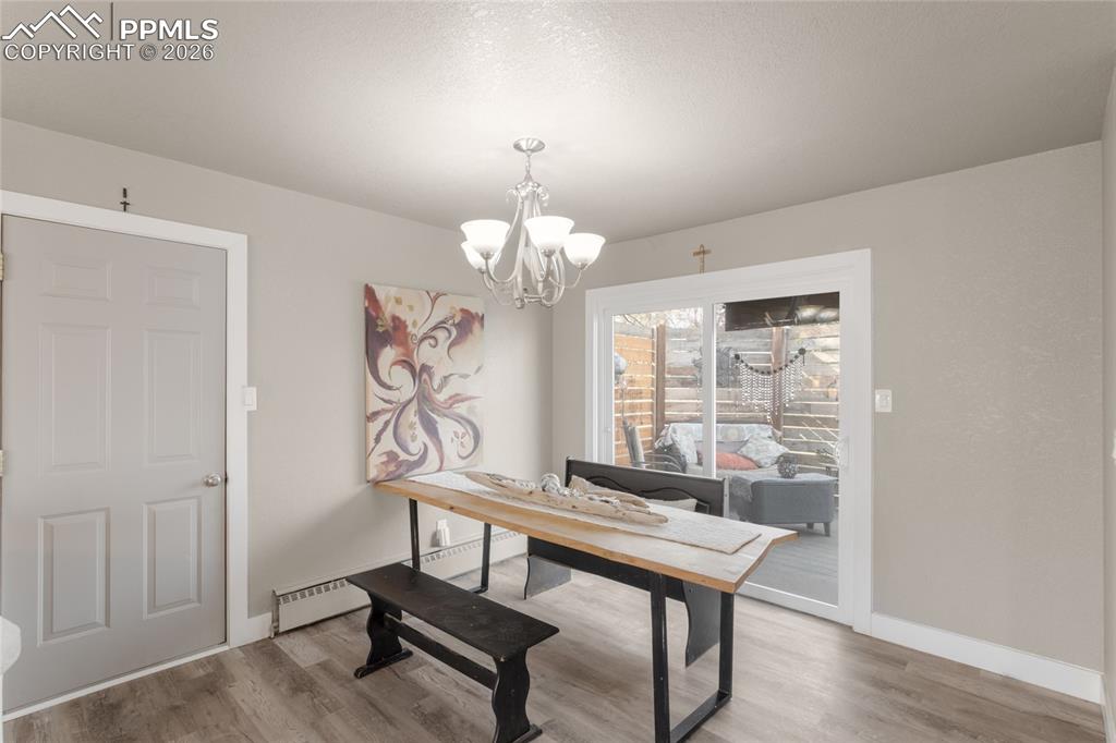 Image 6 of 36: Dining Area