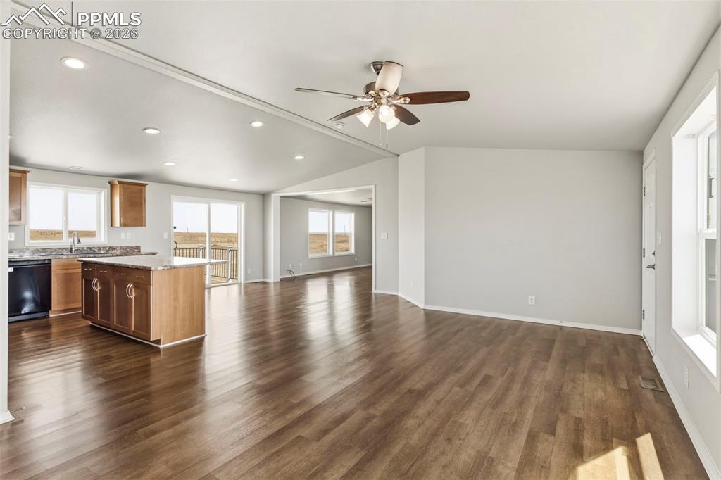 Image 13 of 39: Kitchen