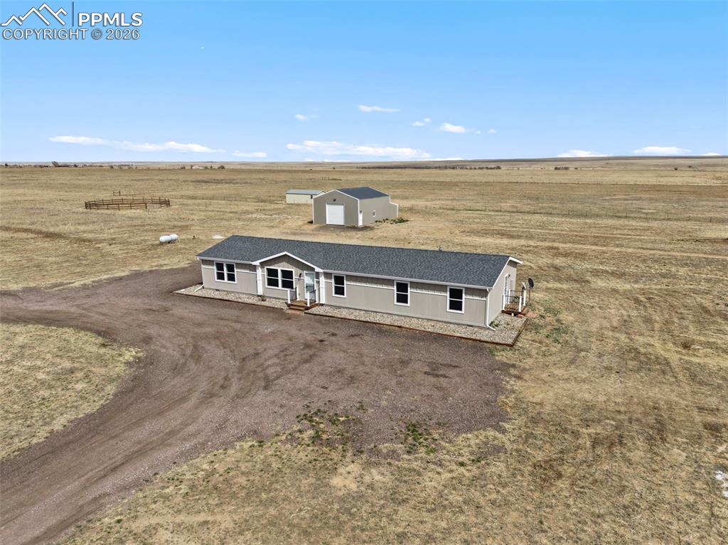 Image 3 of 39: Front of Structure