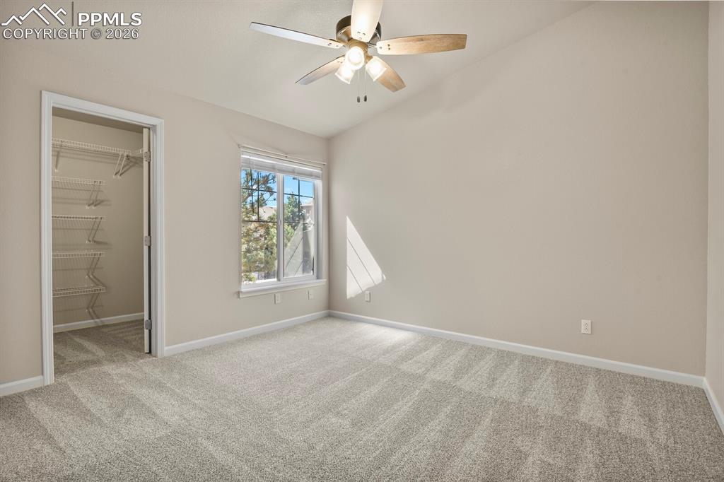 Image 16 of 31: Bedroom