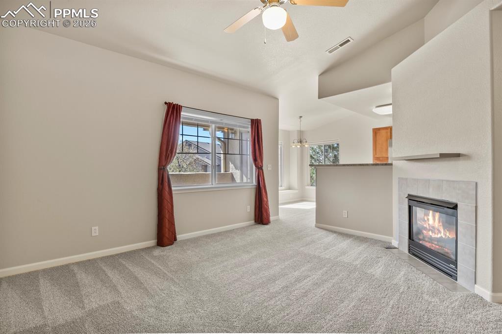 Image 4 of 31: Living Room