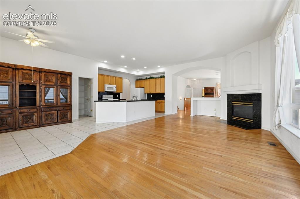 Image 11 of 35: Living Room