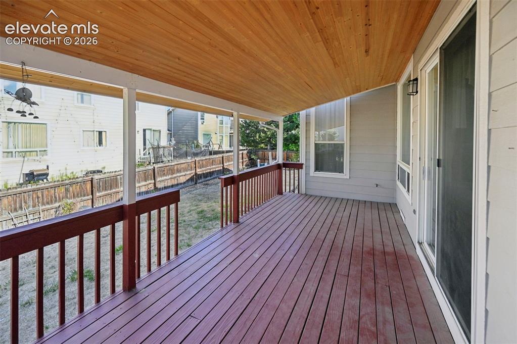 Image 33 of 35: Deck