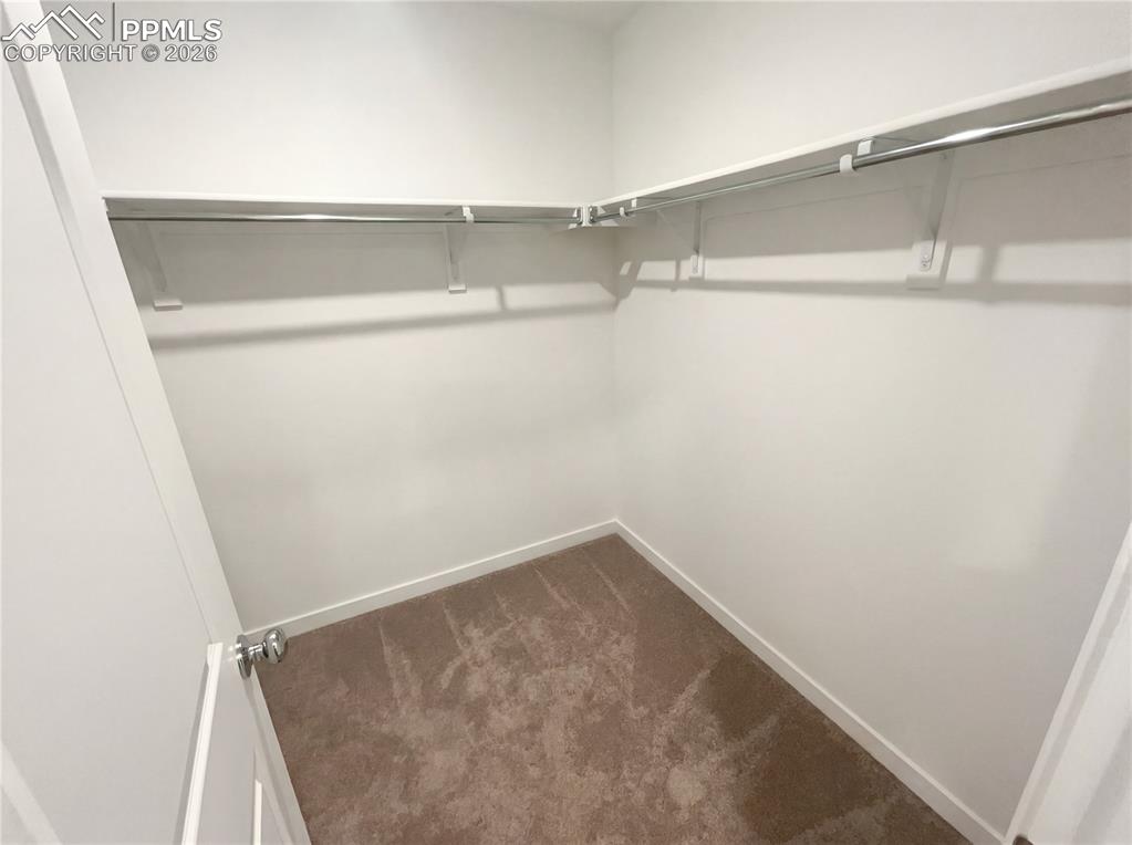 Image 12 of 21: Closet