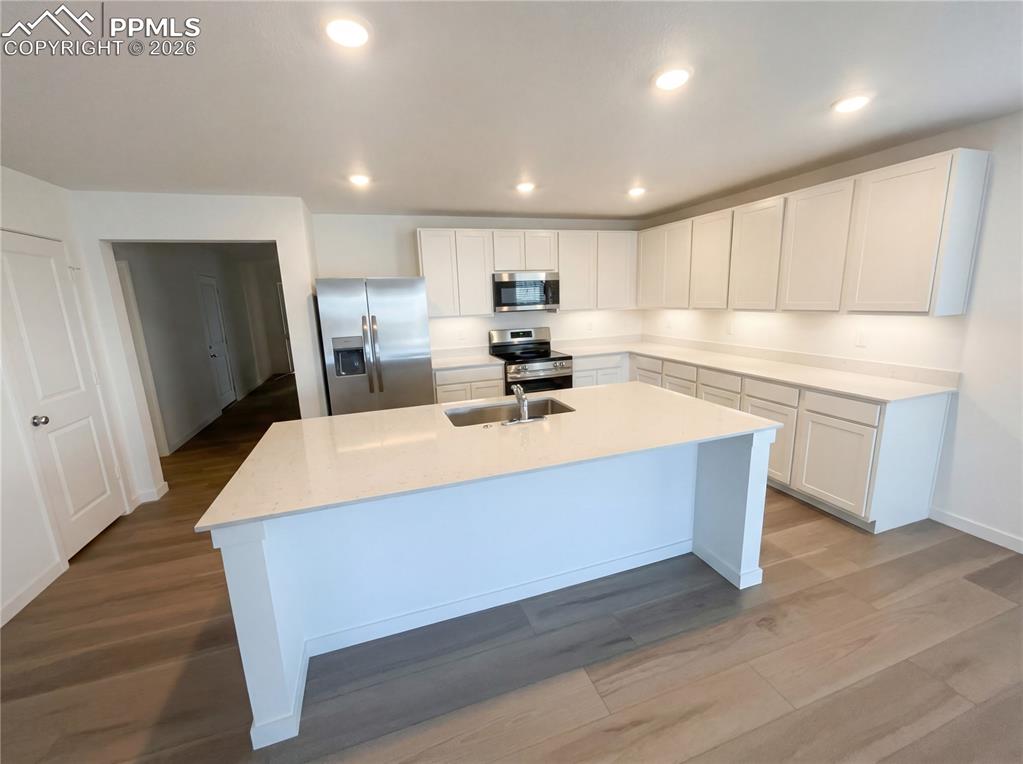 Image 5 of 21: Kitchen