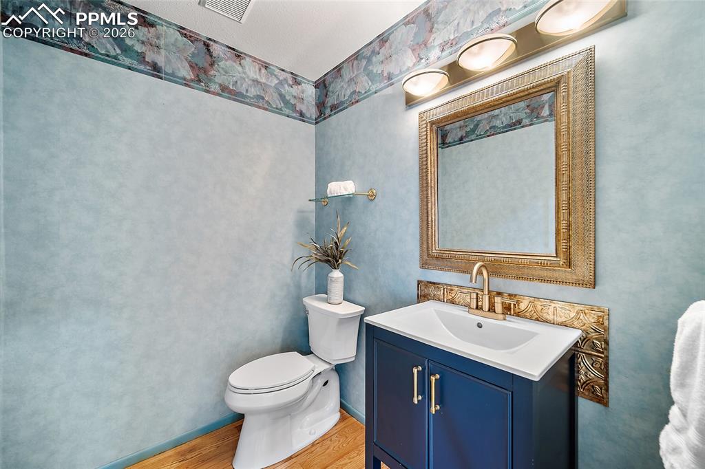 Image 17 of 50: Powder Bath, main floor