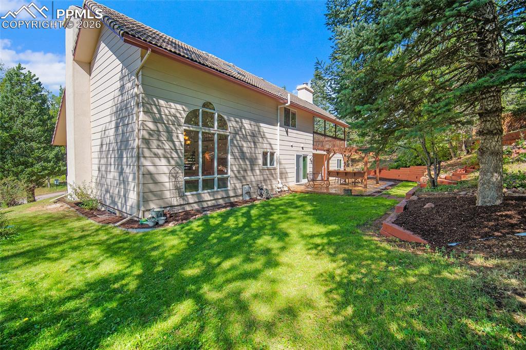 Image 32 of 50: Back of Structure