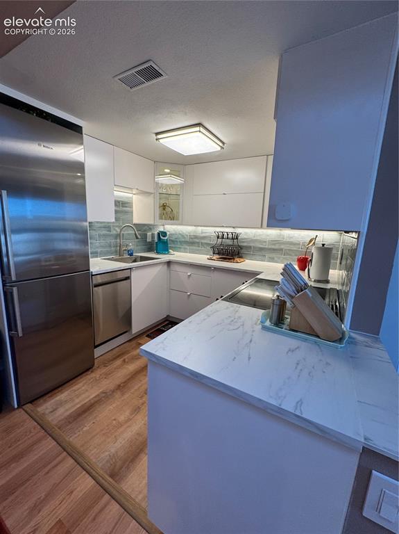 Image 8 of 36: Kitchen