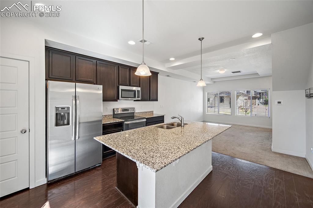 Image 13 of 44: Kitchen