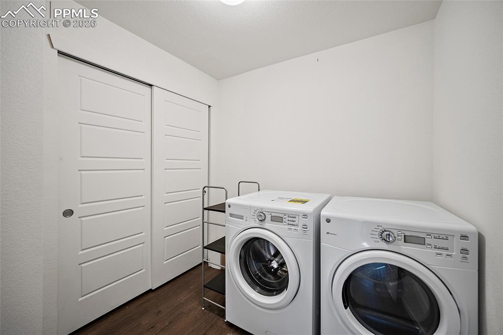 Image 18 of 44: Laundry