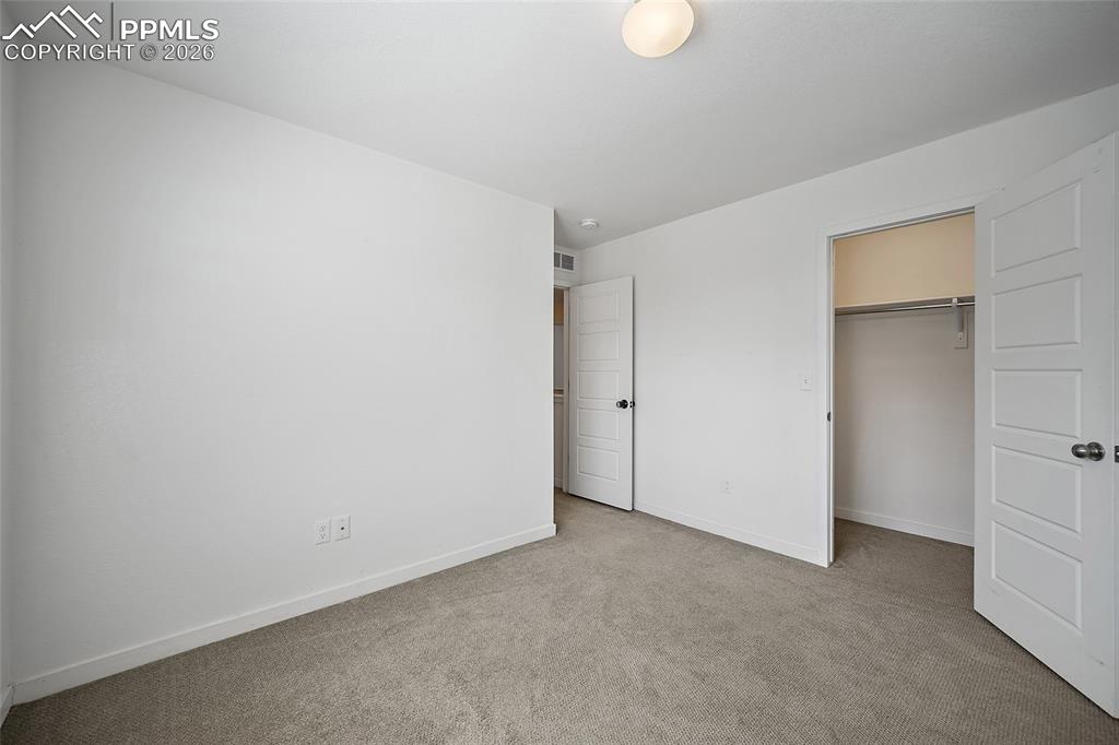 Image 24 of 44: Bedroom