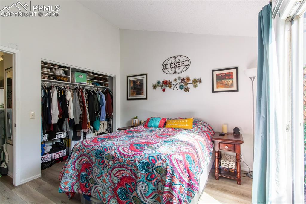 Image 16 of 22: Bedroom