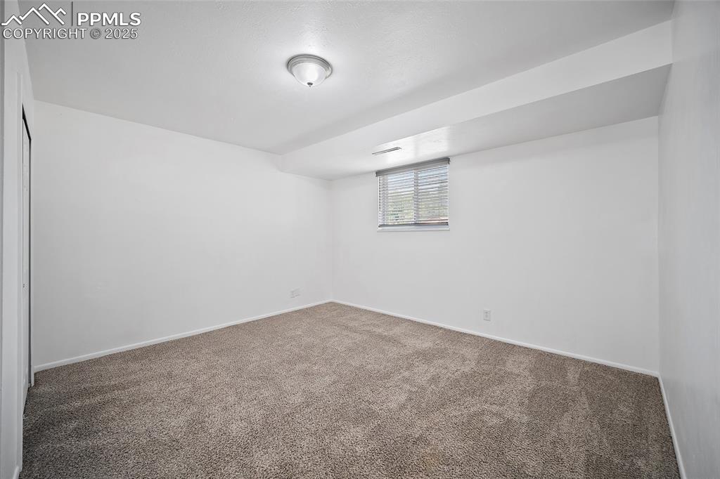 Image 23 of 47: Bedroom