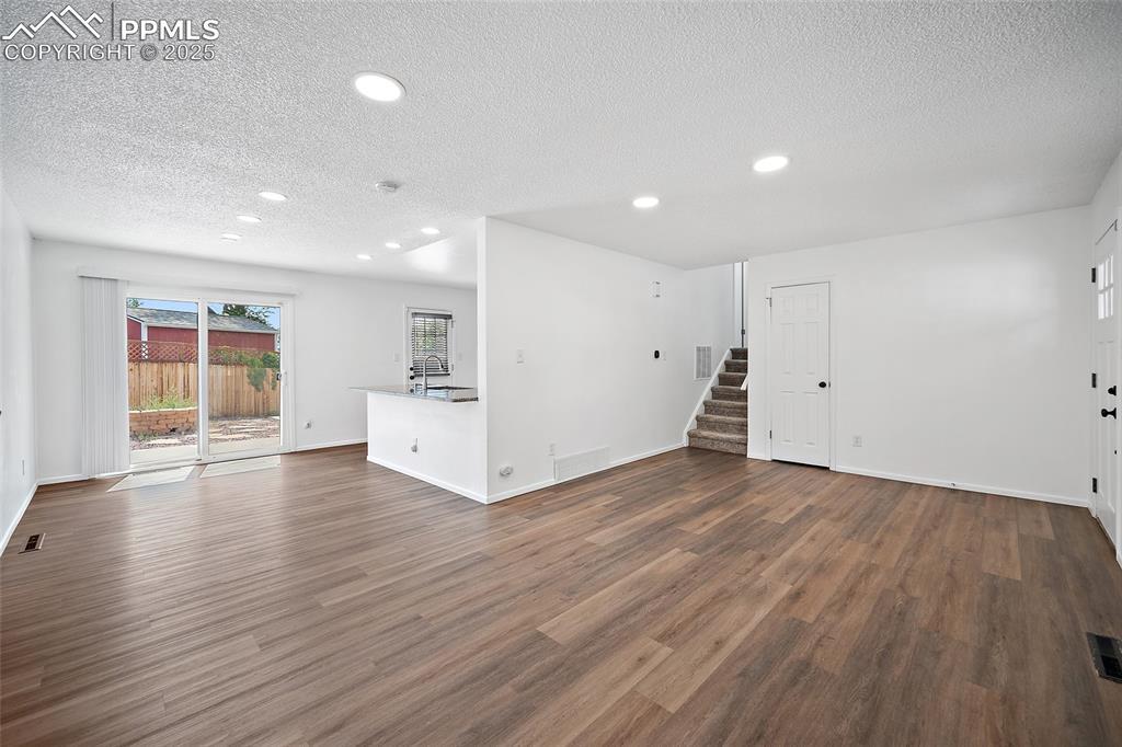 Image 7 of 47: Living Room