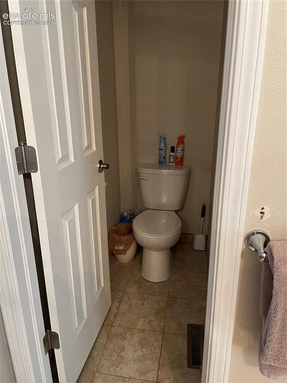 Image 11 of 16: Bathroom