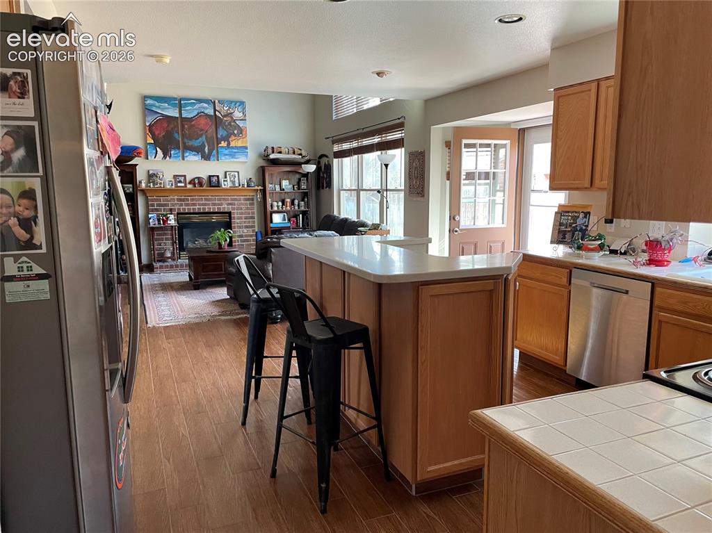 Image 4 of 16: Kitchen