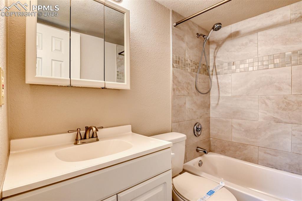 Image 23 of 31: No Description Available