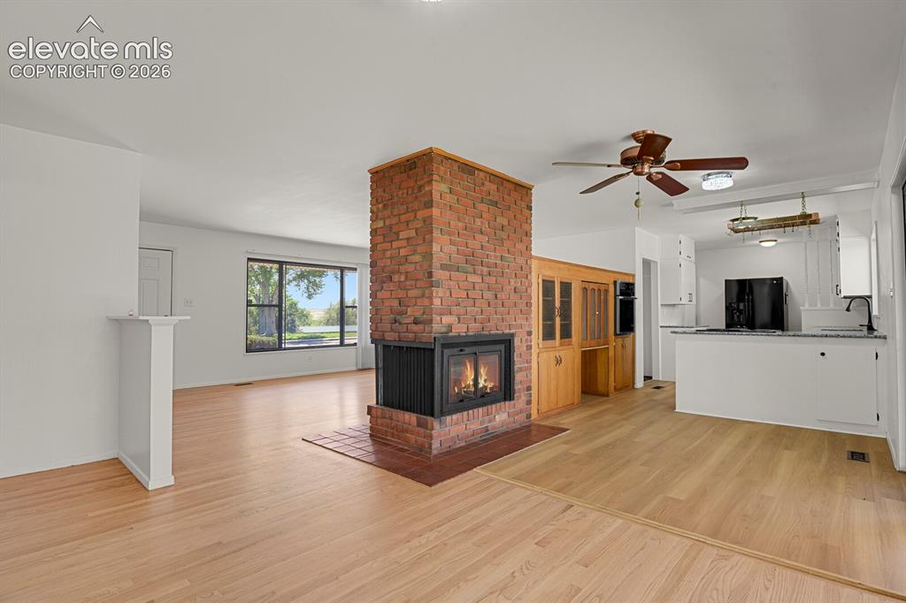 Image 6 of 45: Living Room