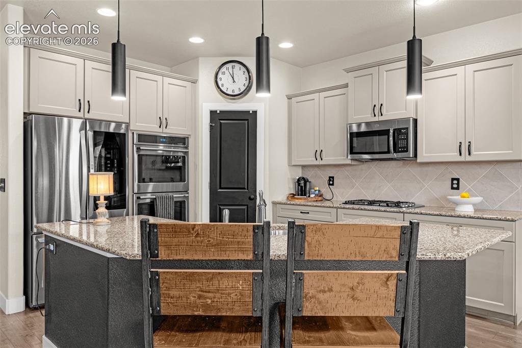 Image 11 of 44: Kitchen