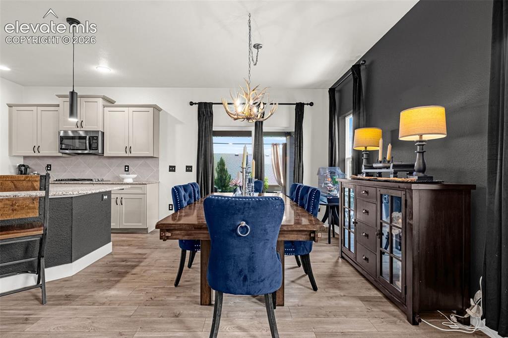 Image 7 of 44: Dining Area