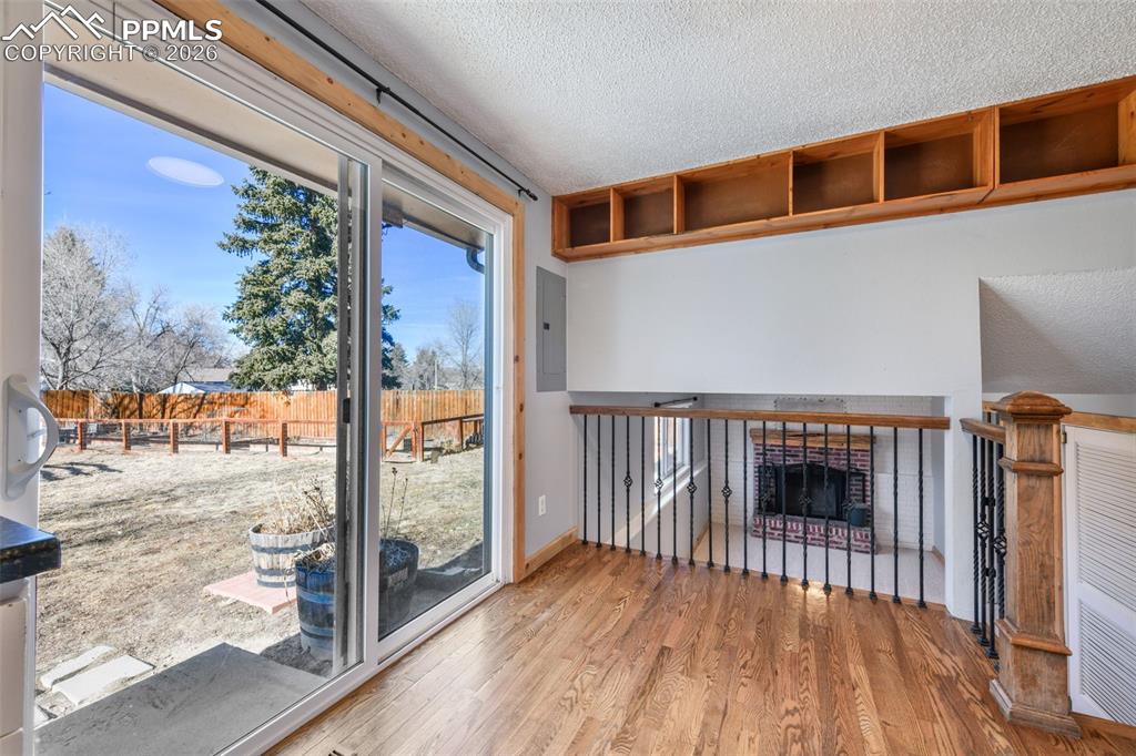 Image 10 of 50: Dining Room