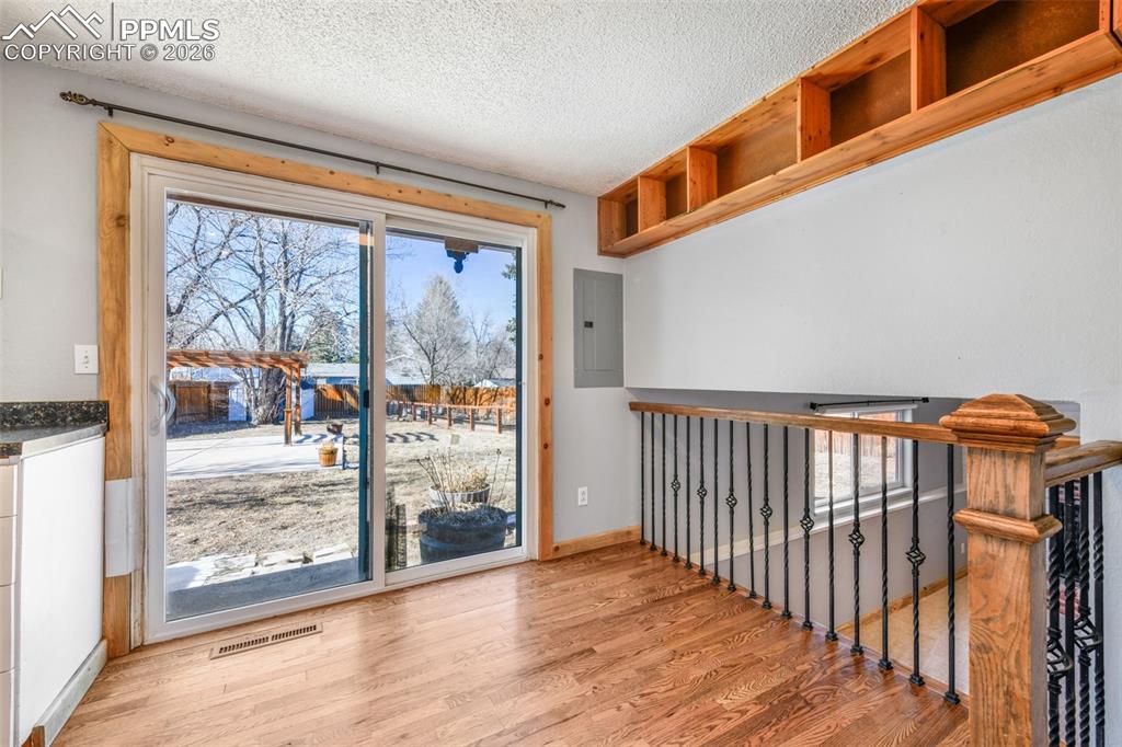 Image 11 of 50: Dining Room