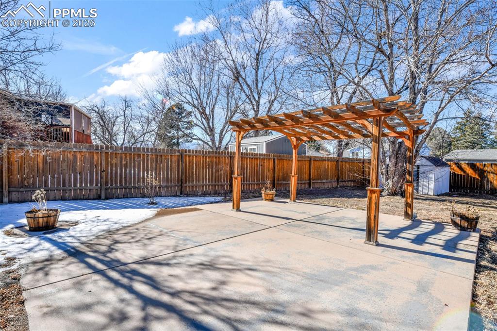 Image 28 of 50: Patio