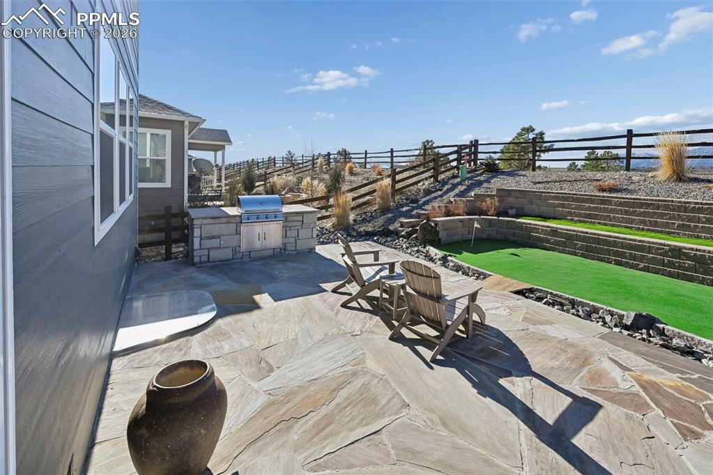 Image 39 of 50: Patio