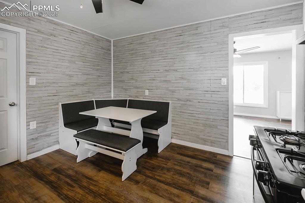 Image 16 of 43: Fits perfectly into the corner area.