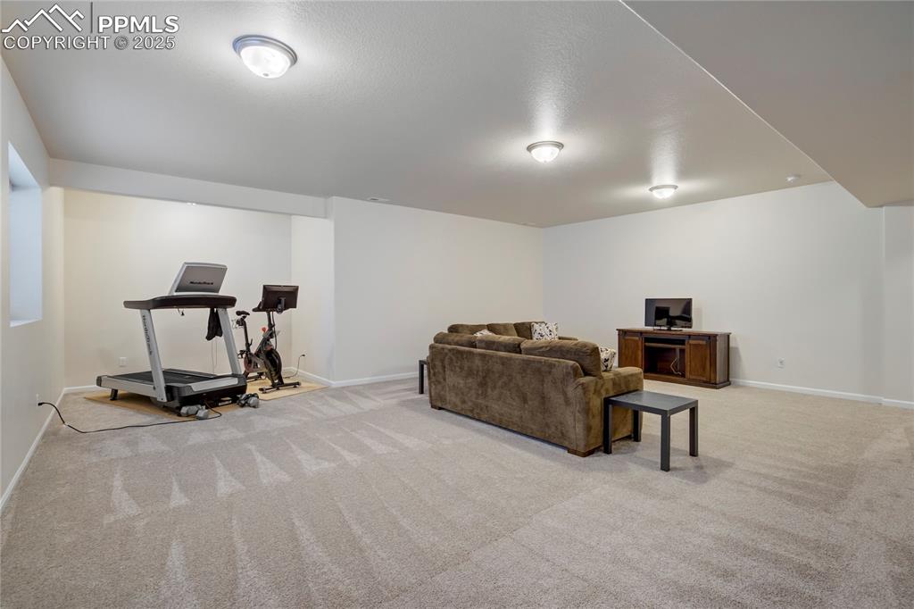 Image 31 of 50: Recreation Room