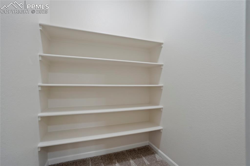 Image 40 of 50: Ample storage