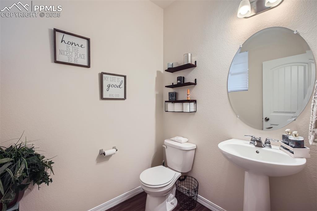 Image 18 of 38: Bathroom