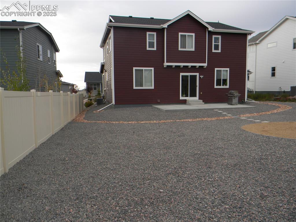 Image 29 of 38: Back of Structure