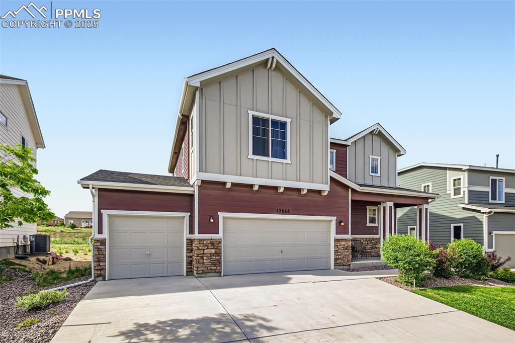 Image 3 of 38: Front of Structure