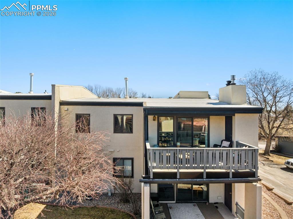 Image 31 of 47: Bathroom