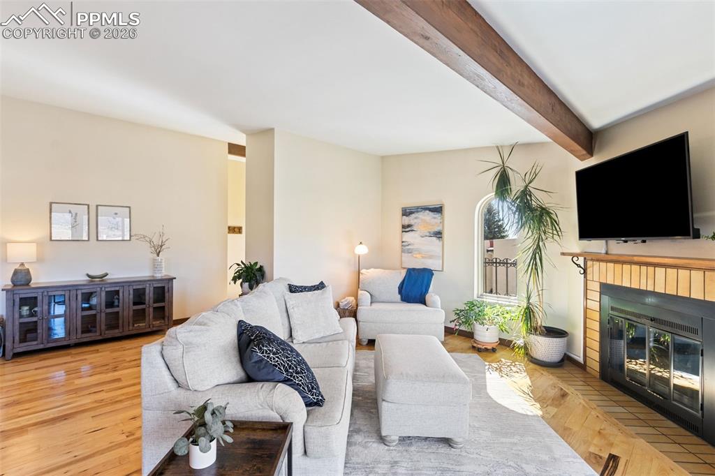 Image 4 of 47: A & R Declaration 