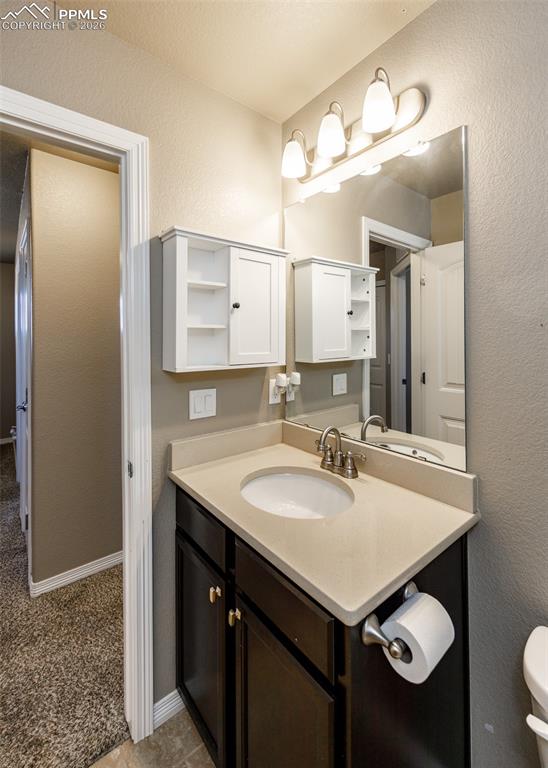 Image 25 of 37: Bathroom