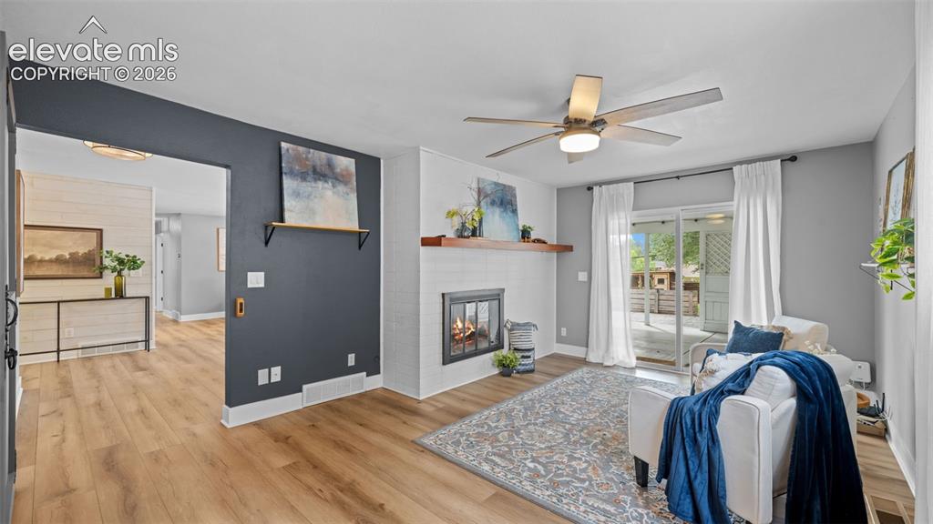 Image 16 of 45: Family Room