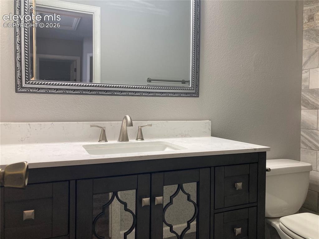 Image 13 of 15: Second bathroom vanity