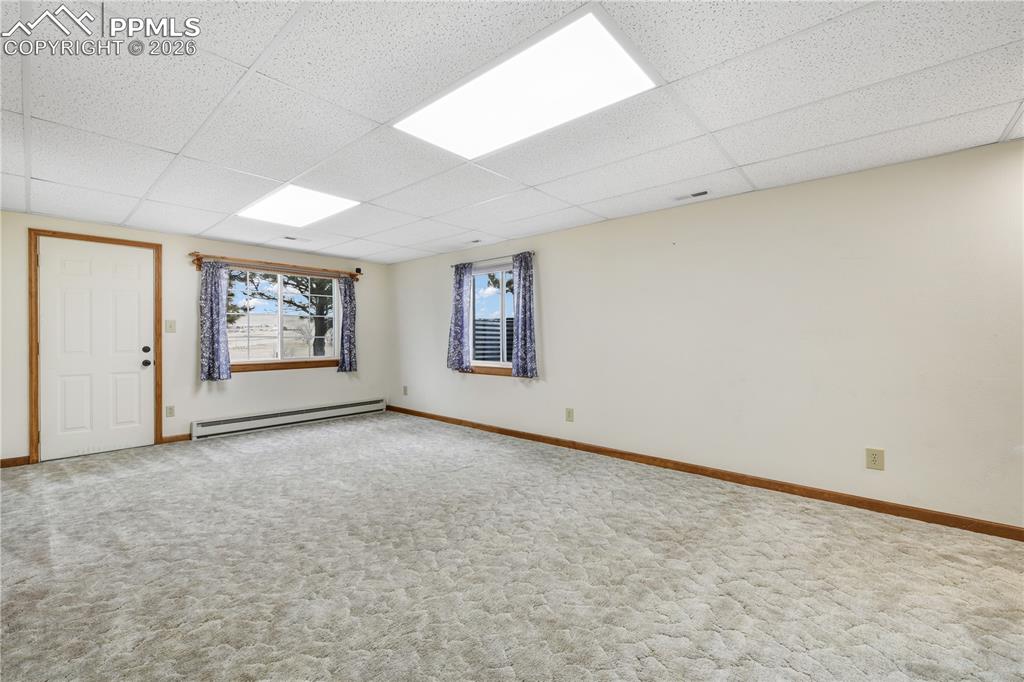 Image 26 of 50: Bedroom