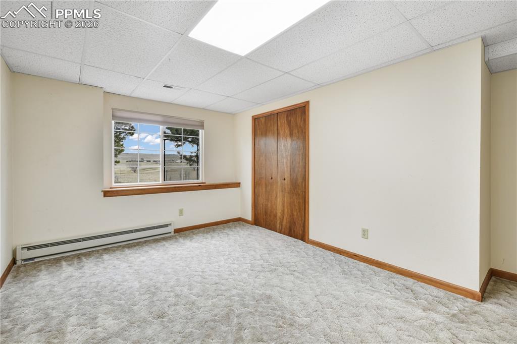 Image 27 of 50: Bathroom