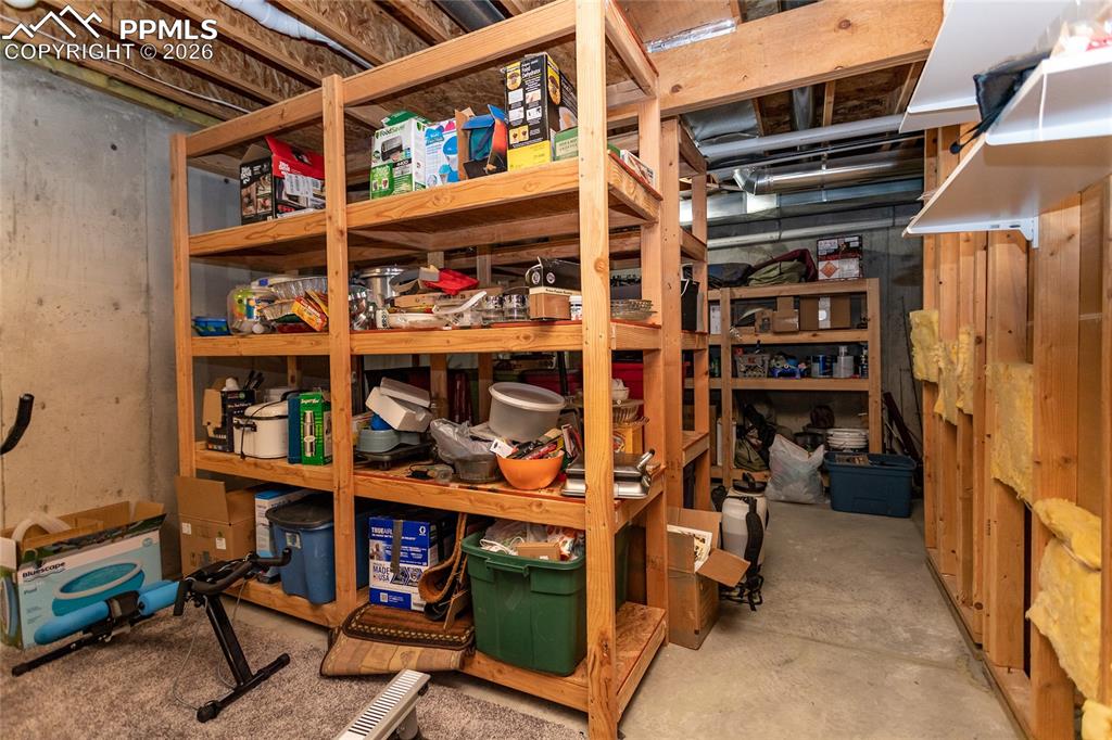 Image 28 of 50: Storage