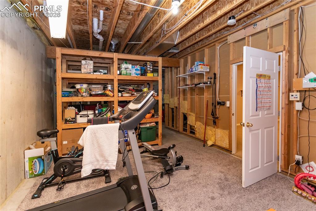 Image 29 of 50: Storage