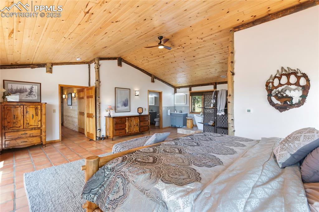 Image 17 of 48: Primary suite