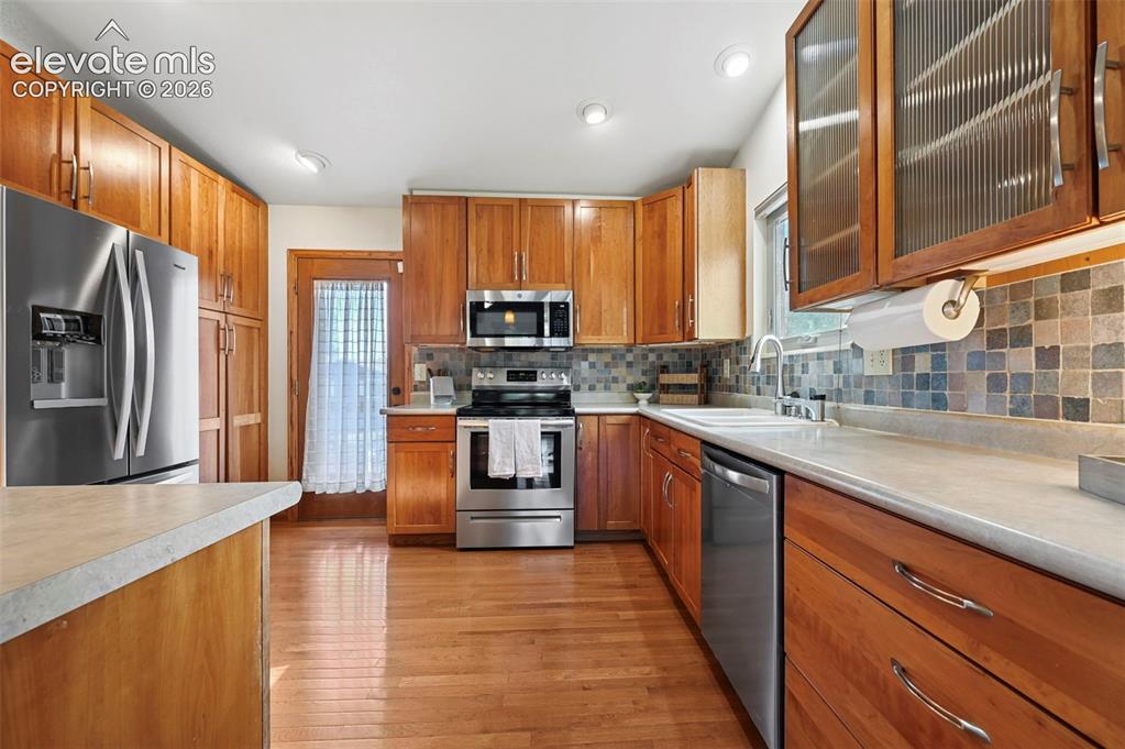 Image 12 of 43: Kitchen