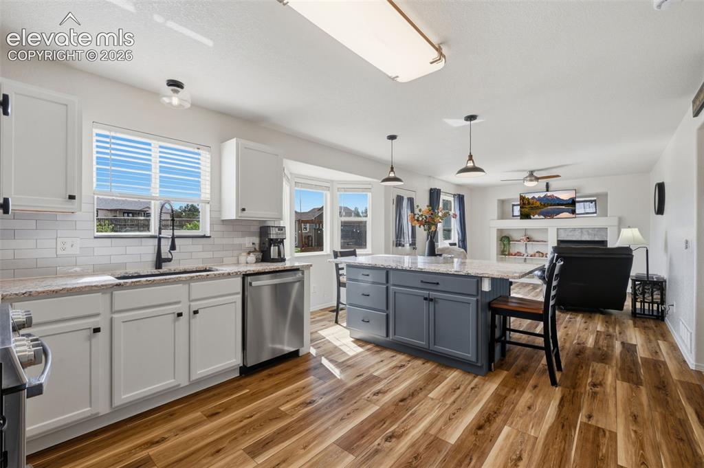 Image 11 of 43: Kitchen