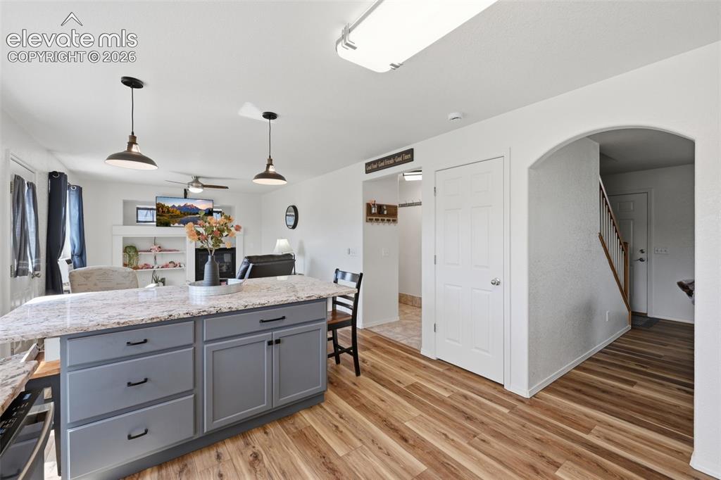 Image 13 of 43: Kitchen