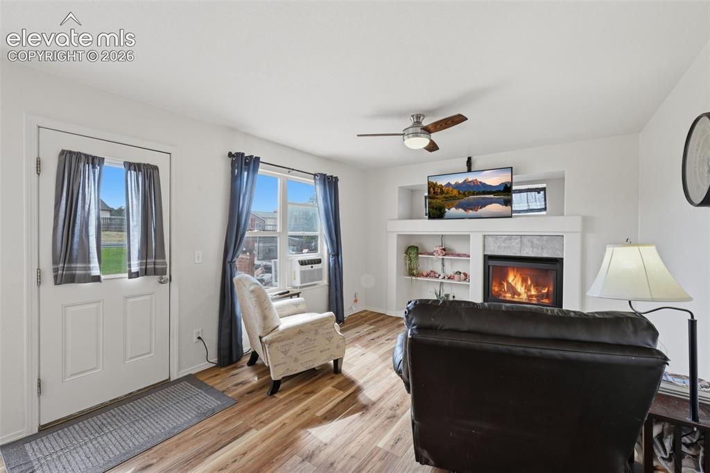 Image 16 of 43: Living Room